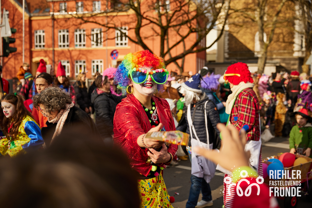 krie_196_010325-41