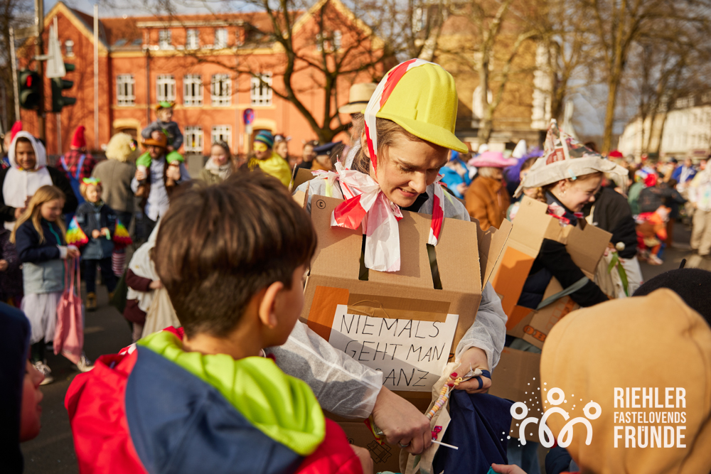 krie_321_010325-56