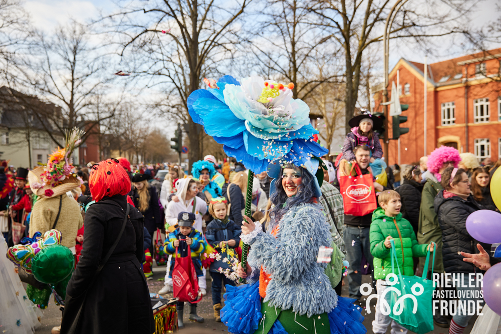 krie_392_010325-69