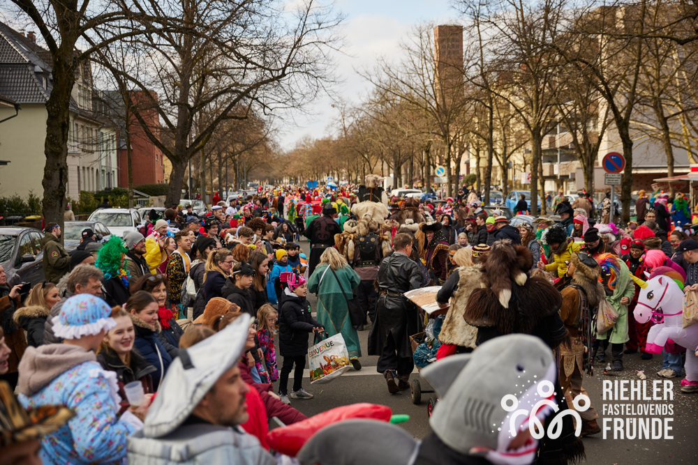 krie_423_010325-74